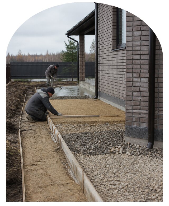 Устройство отмостки вокруг дома под ключ с гарантией в Бийске